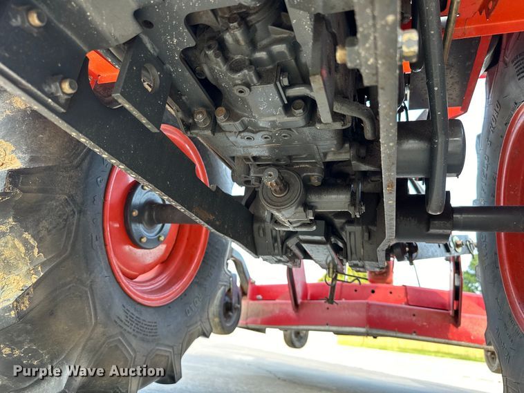 image for item EJ8842 Kubota B2710HSD MFWD tractor