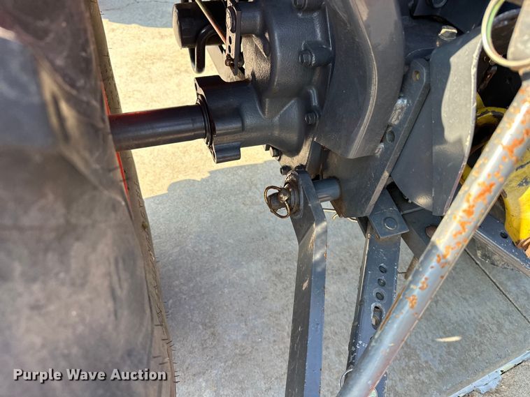 image for item EJ8842 Kubota B2710HSD MFWD tractor