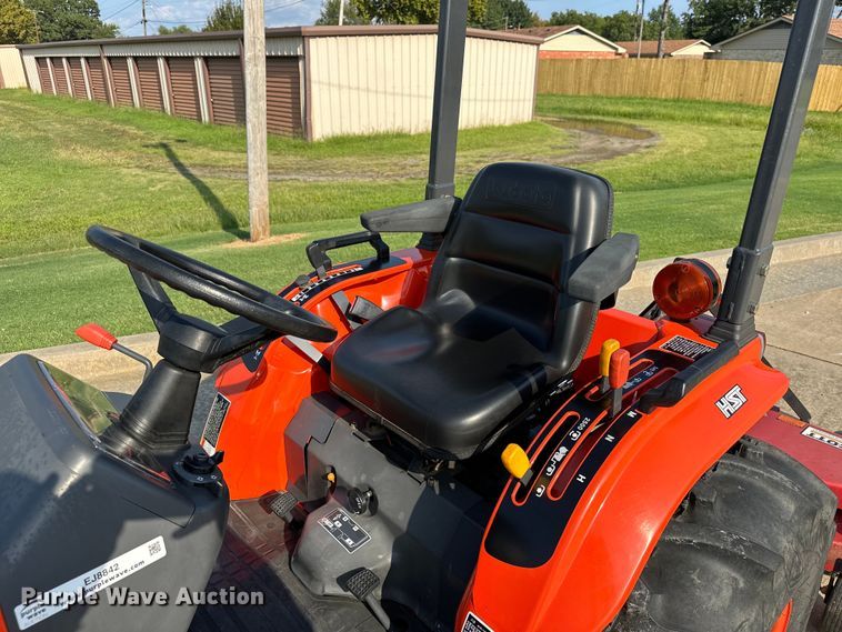 image for item EJ8842 Kubota B2710HSD MFWD tractor