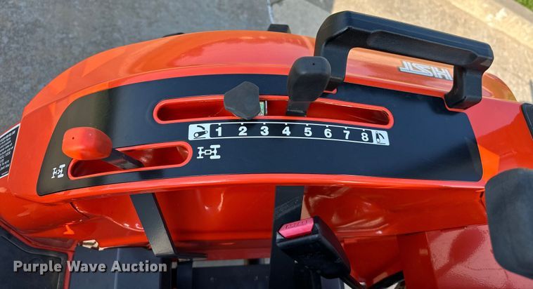 image for item EJ8842 Kubota B2710HSD MFWD tractor