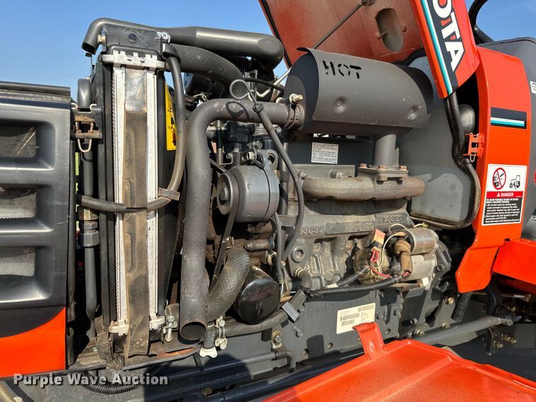 image for item EJ8842 Kubota B2710HSD MFWD tractor