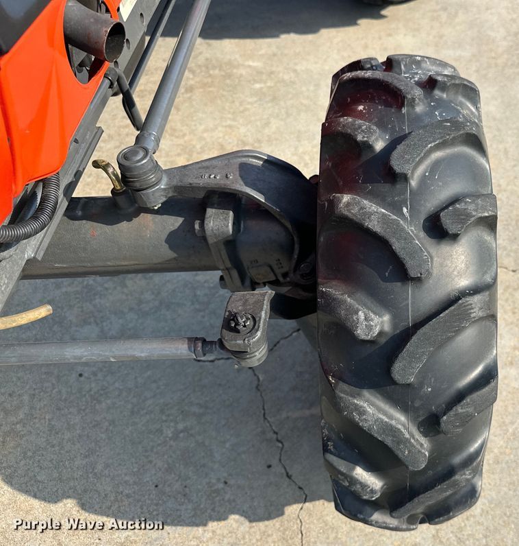 image for item EJ8842 Kubota B2710HSD MFWD tractor