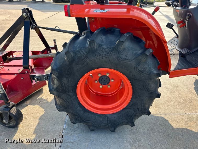 image for item EJ8842 Kubota B2710HSD MFWD tractor