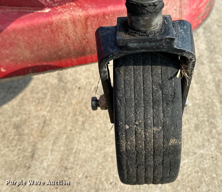 image for item EJ8842 Kubota B2710HSD MFWD tractor