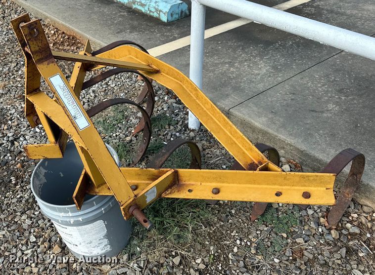 image for item EJ8842 Kubota B2710HSD MFWD tractor