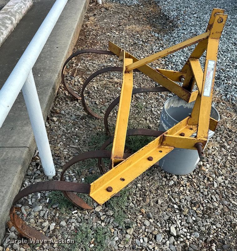 image for item EJ8842 Kubota B2710HSD MFWD tractor