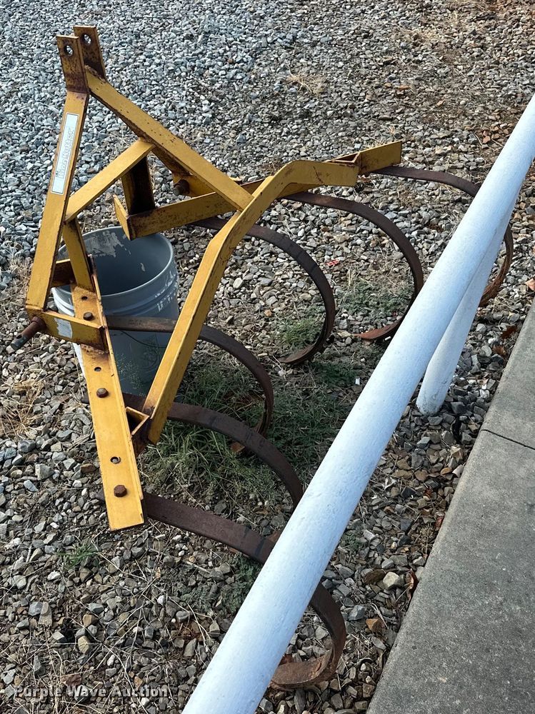 image for item EJ8842 Kubota B2710HSD MFWD tractor