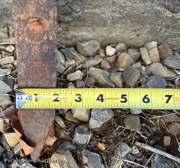 image for item EJ8842 Kubota B2710HSD MFWD tractor