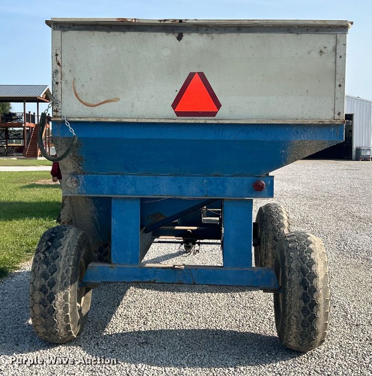 image for item EK3224 DMI gravity wagon