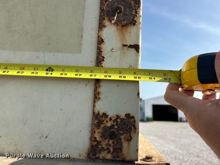 image for item EK3224 DMI gravity wagon