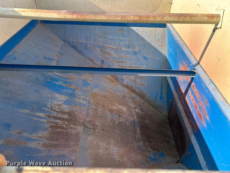 image for item EK3224 DMI gravity wagon