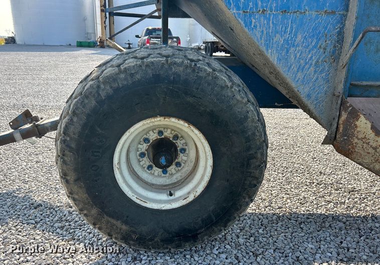 image for item EK3224 DMI gravity wagon