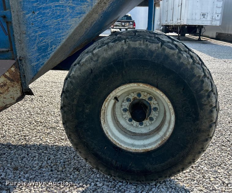 image for item EK3224 DMI gravity wagon