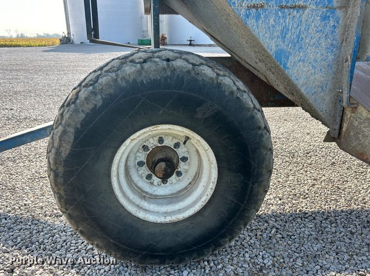 image for item EK3225 DMI gravity wagon