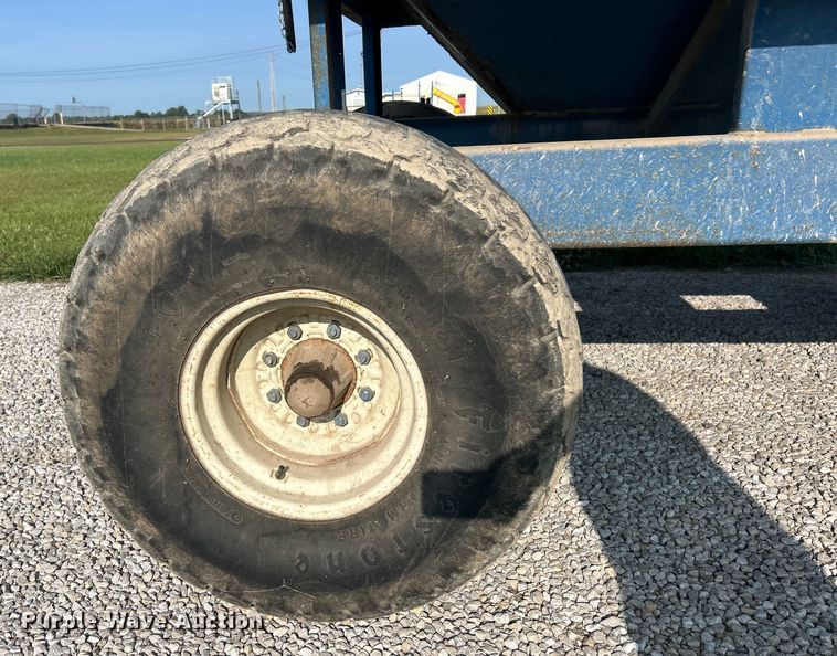 image for item EK3225 DMI gravity wagon