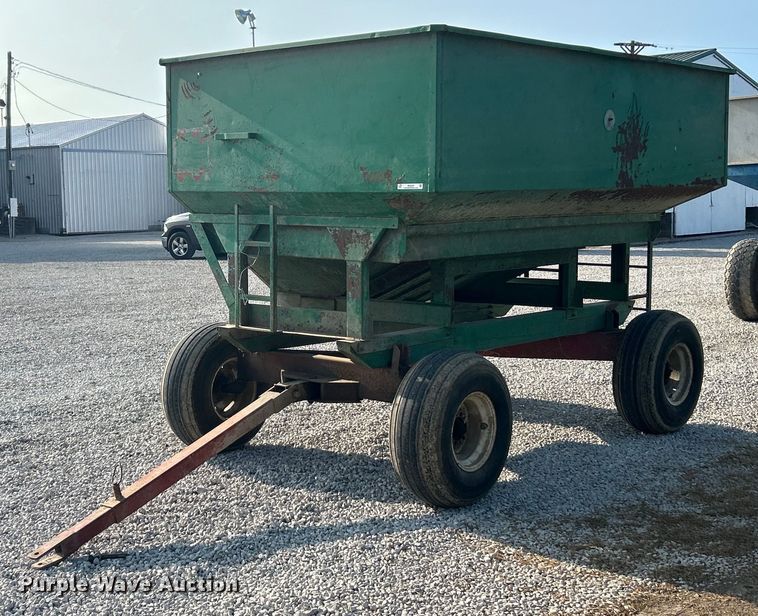 image for item EK3226 Bushnell GB-225 gravity wagon