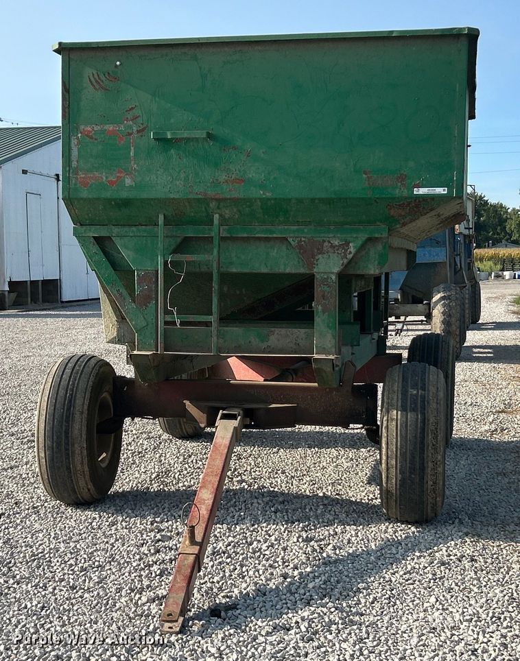 image for item EK3226 Bushnell GB-225 gravity wagon