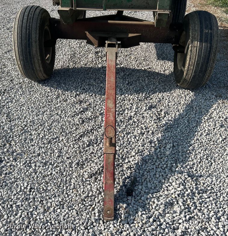 image for item EK3226 Bushnell GB-225 gravity wagon