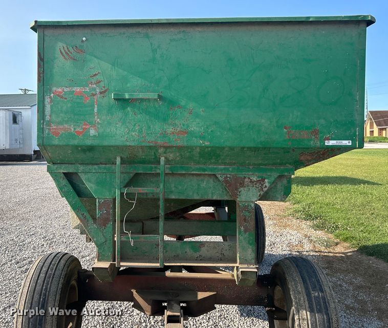 image for item EK3226 Bushnell GB-225 gravity wagon