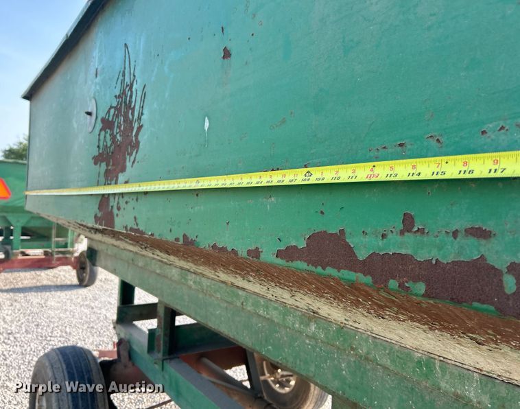 image for item EK3226 Bushnell GB-225 gravity wagon