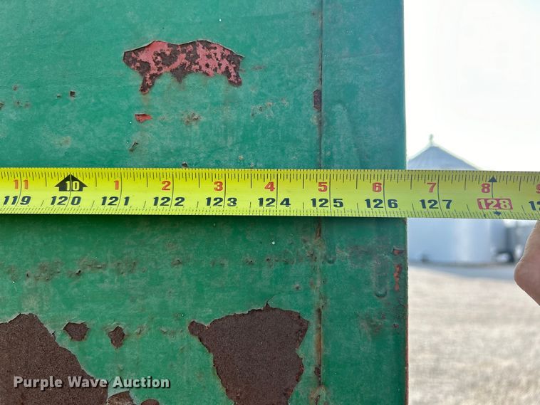 image for item EK3226 Bushnell GB-225 gravity wagon