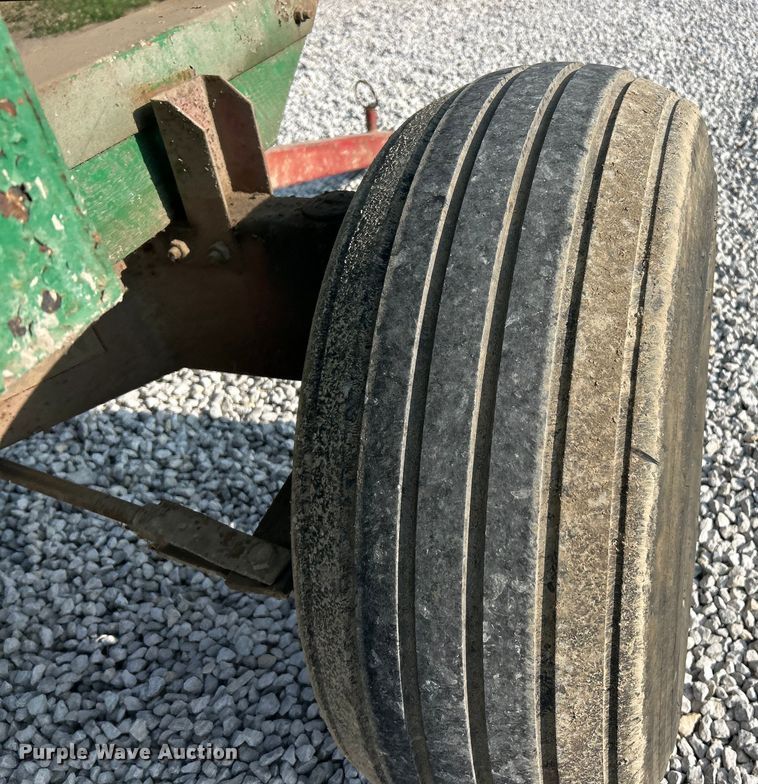 image for item EK3226 Bushnell GB-225 gravity wagon