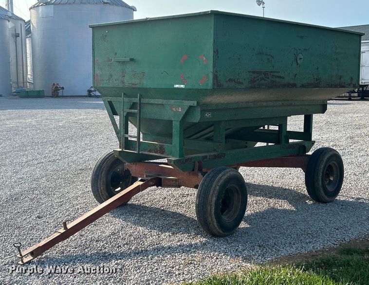 image for item EK3227 Bushnell GB-225 gravity wagon