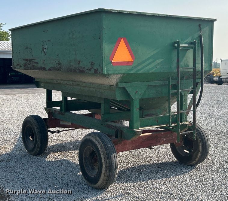 image for item EK3227 Bushnell GB-225 gravity wagon