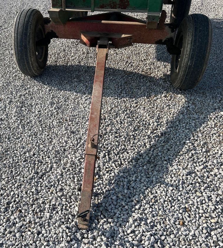 image for item EK3227 Bushnell GB-225 gravity wagon