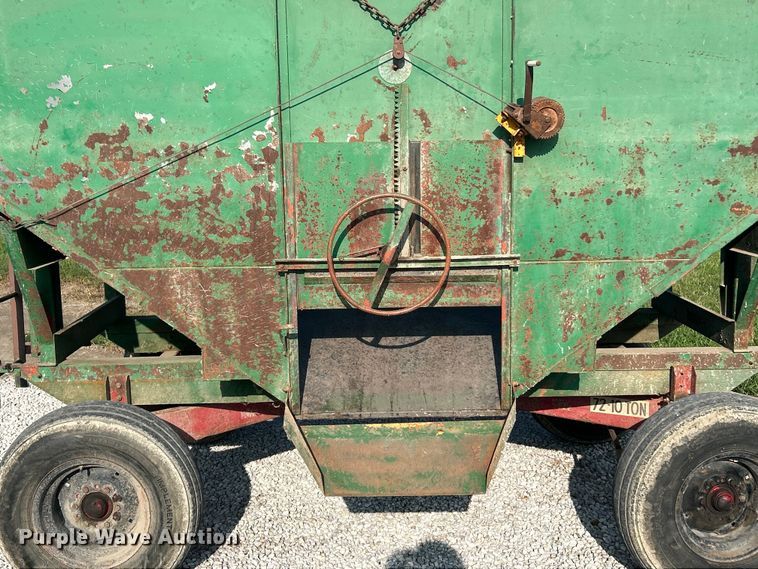 image for item EK3227 Bushnell GB-225 gravity wagon