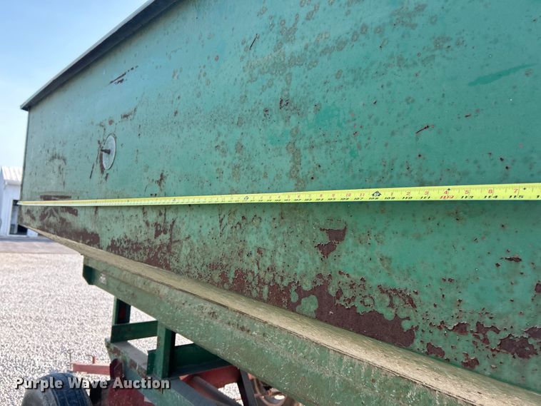 image for item EK3227 Bushnell GB-225 gravity wagon