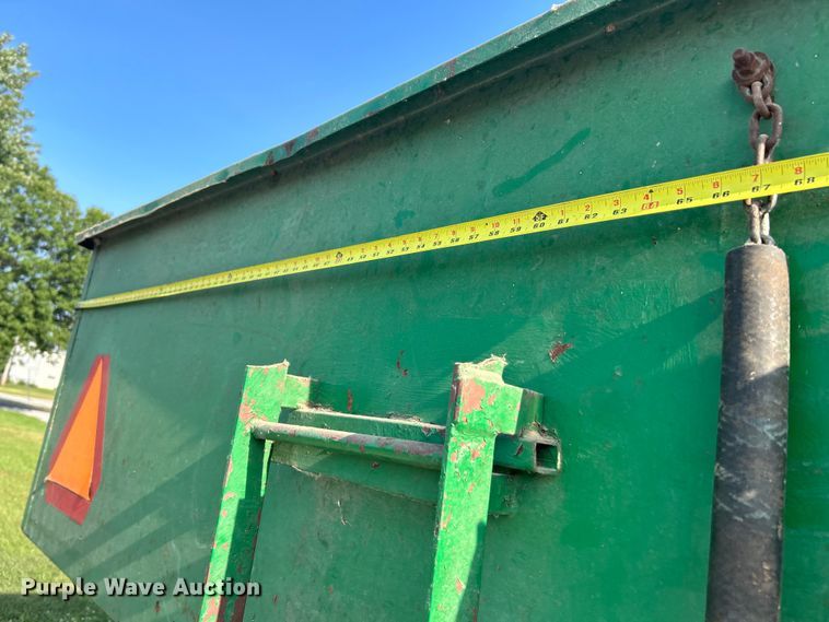 image for item EK3227 Bushnell GB-225 gravity wagon