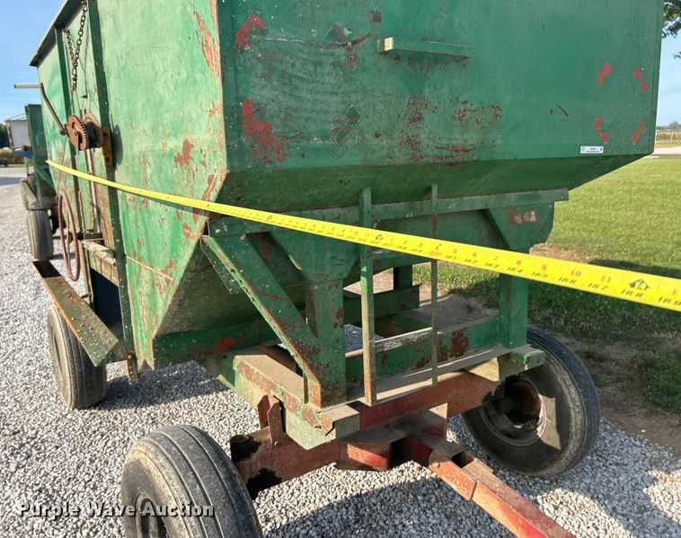 image for item EK3227 Bushnell GB-225 gravity wagon