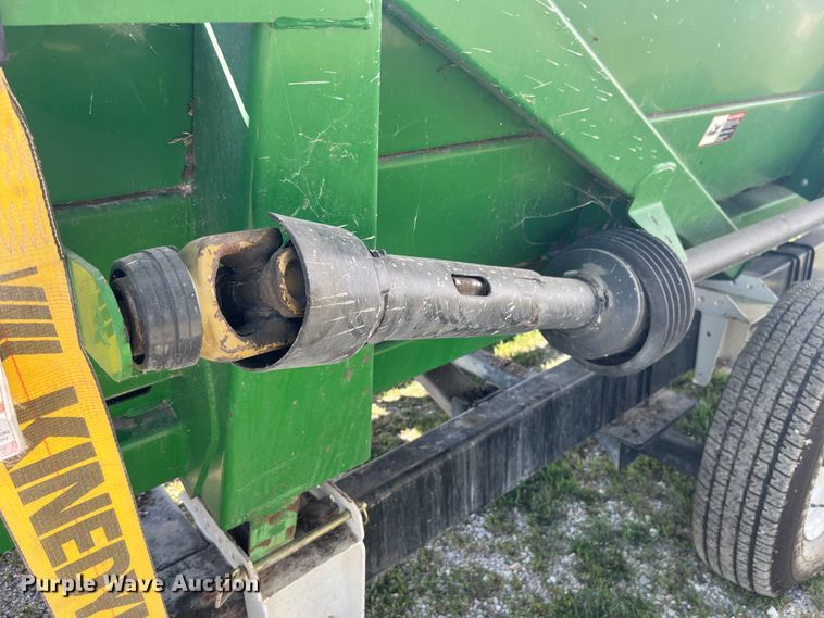 image for item EK8939 2011 John Deere 612CX corn head