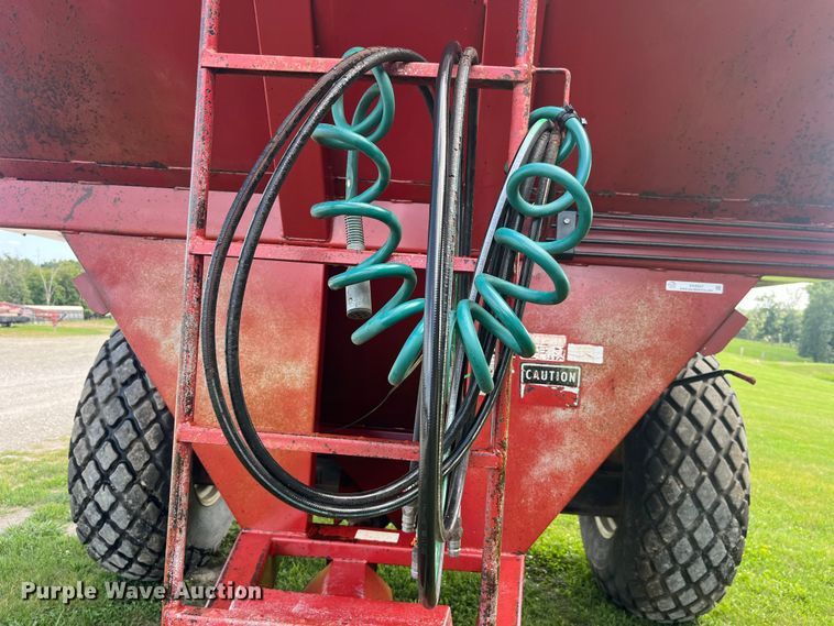 image for item EK8957 Unverferth GC4900 grain cart