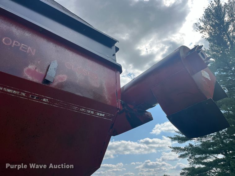 image for item EK8957 Unverferth GC4900 grain cart