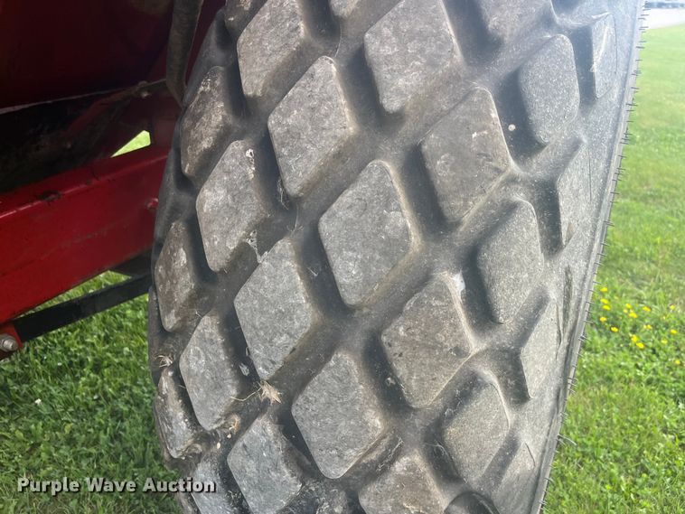 image for item EK8957 Unverferth GC4900 grain cart