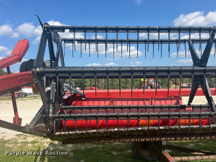 image for item EK8958 1995 Case 1020 flex draper head