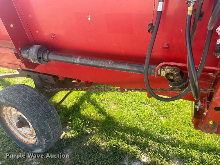 image for item EK8958 1995 Case 1020 flex draper head