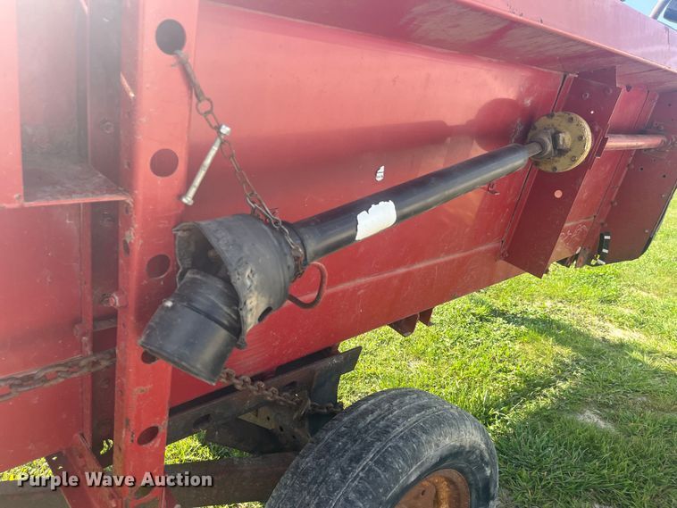 image for item EK8958 1995 Case 1020 flex draper head