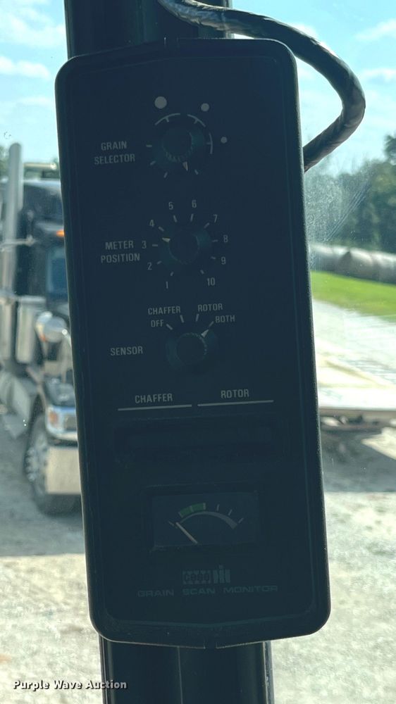 image for item EK8959 1991 Case 1660 Axial-Flow combine