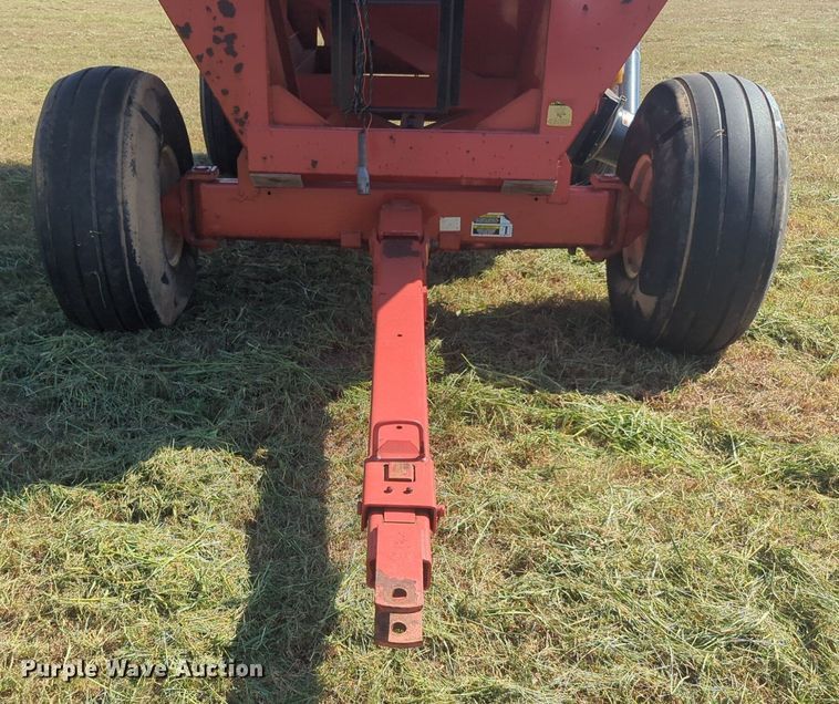 image for item EQ2007 Unverferth 325 gravity wagon