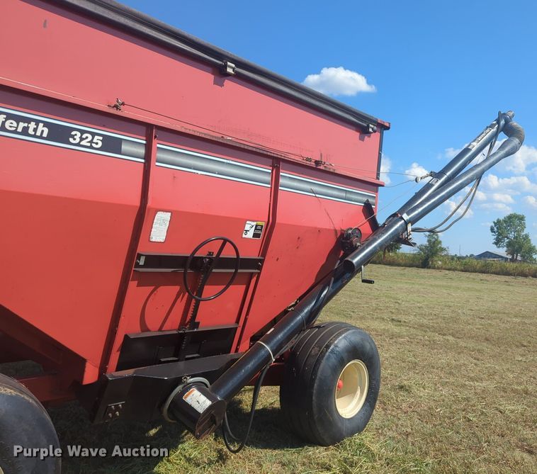 image for item EQ2007 Unverferth 325 gravity wagon