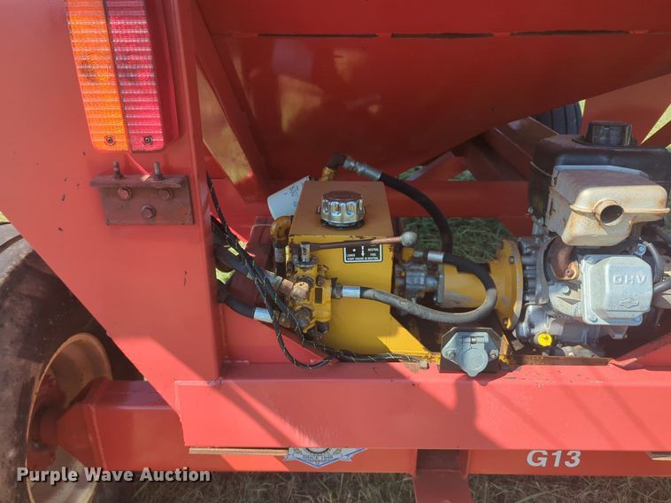 image for item EQ2007 Unverferth 325 gravity wagon