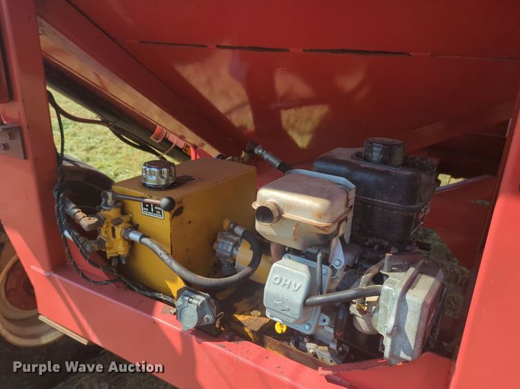 image for item EQ2007 Unverferth 325 gravity wagon