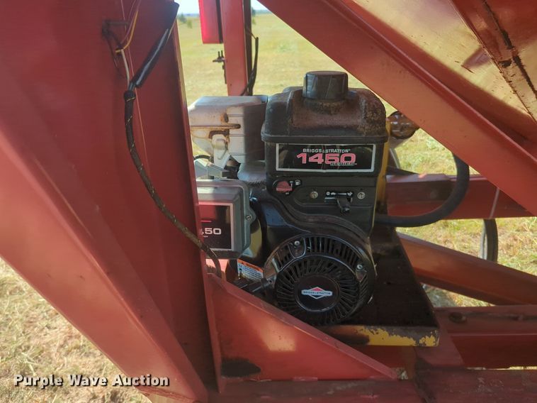 image for item EQ2007 Unverferth 325 gravity wagon