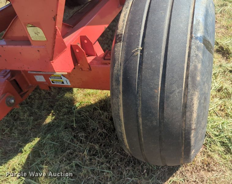 image for item EQ2007 Unverferth 325 gravity wagon