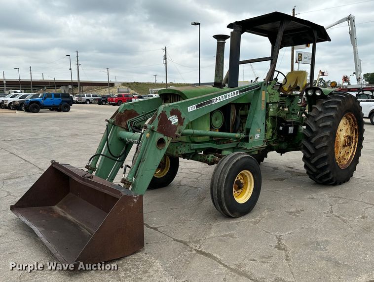 image for item LF9952 1971 John Deere  4320 tractor
