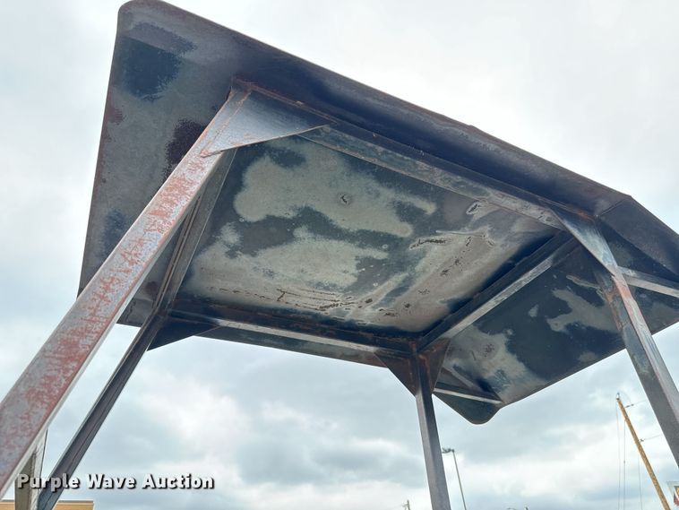 image for item LF9952 1971 John Deere  4320 tractor