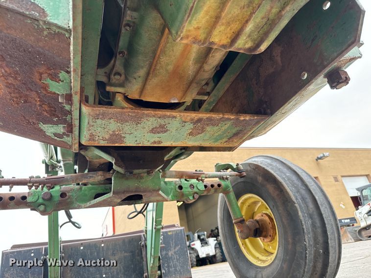 image for item LF9952 1971 John Deere  4320 tractor